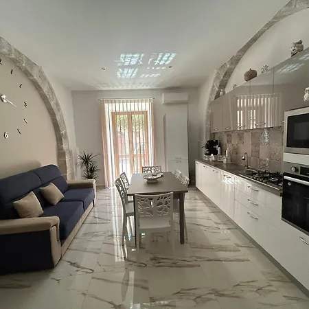 לינה וארוחת בוקר Heracleae Luxury *
