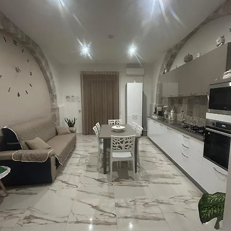 Heracleae Luxury לינה וארוחת בוקר *
