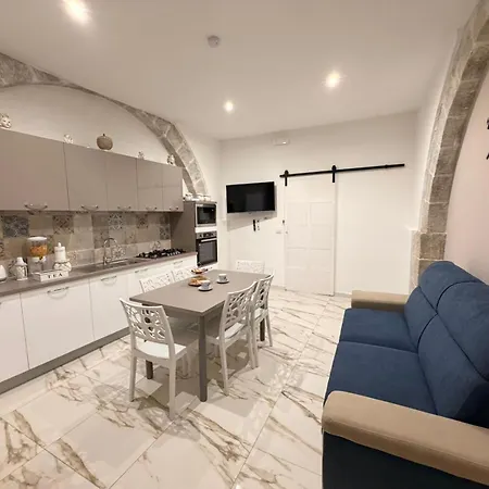 Heracleae Luxury Nocleg ze śniadaniem *